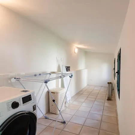 Dimora San Frediano, Oltrarno's Gem With Patio Apartamento Florença