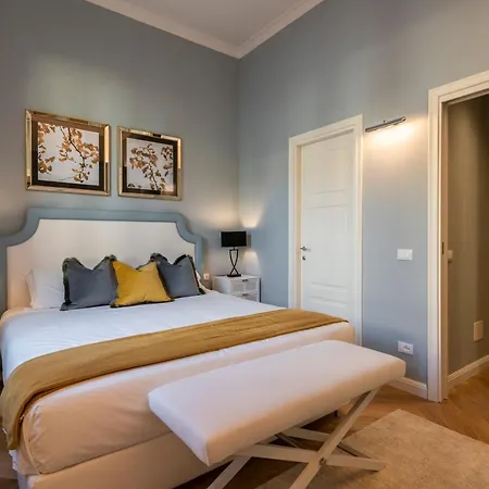 Dimora San Frediano, Oltrarno's Gem With Patio Apartamento *