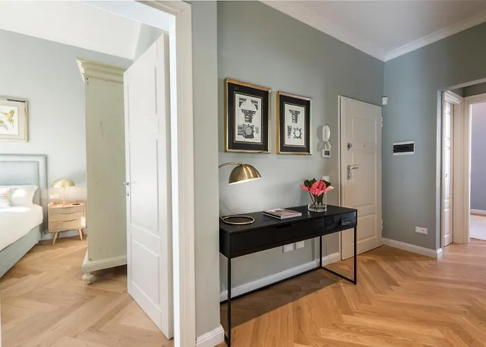 Dimora San Frediano, Oltrarno's Gem With Patio Apartment Florence